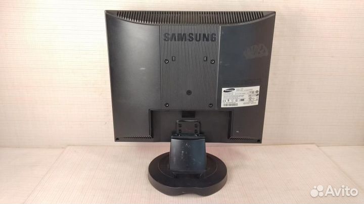 Монитор б/у 17