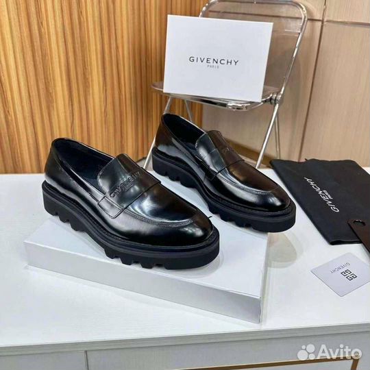 Лоферы givenchy