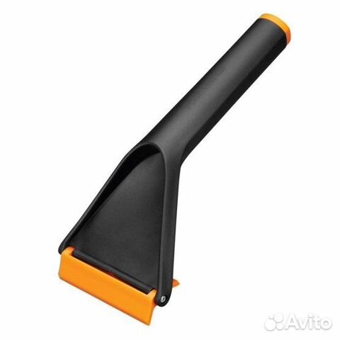 Скребок для снега Fiskars Solid (1019354)