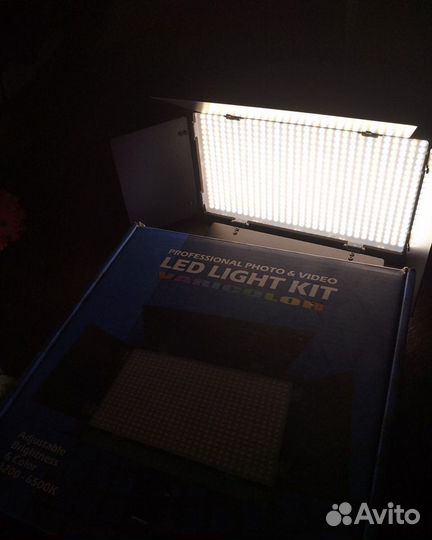 Видеосвет LED-U600 со штативом