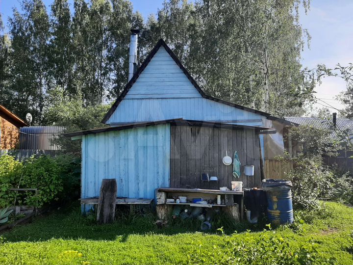 Дом 22 м² на участке 8,6 сот.