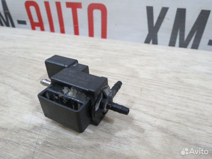 Клапан воздушный Audi Q3