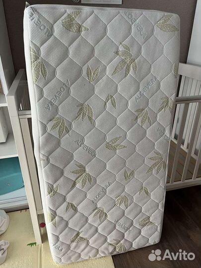 Детская кроватка Pali и матрасик