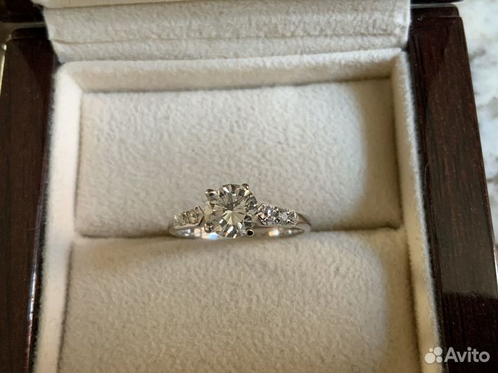 Золотое кольцо с бриллиантами 1 карат и с сертифик