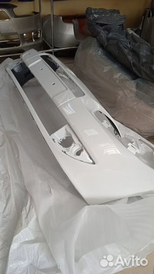 Бампер передний Renault Fluence 2009-13 в цвет