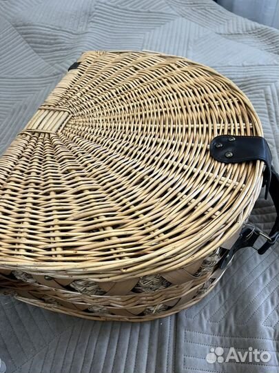 Корзина для пикника с посудой