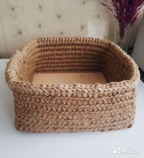 Корзинка вязаная квадратная. Джут. Ручная работа