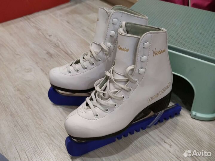 Коньки фигурные