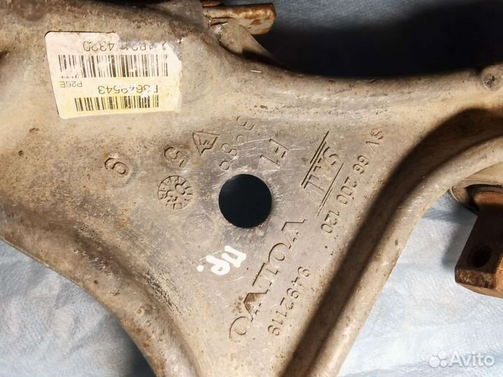 Рычаг передний Правый Вольво S60 V70 00-09