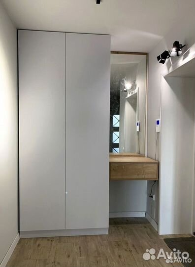 Шкаф в прихожую на заказ.Доставка и сборка