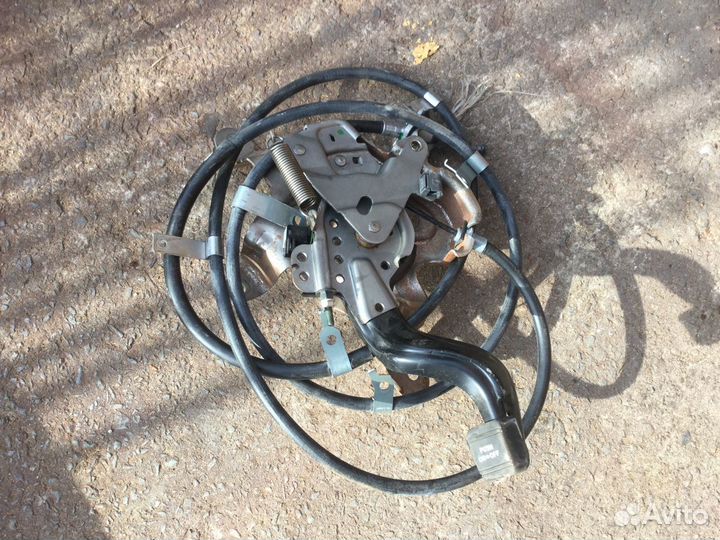 Механизм ручного тормоза Toyota Sienna 3