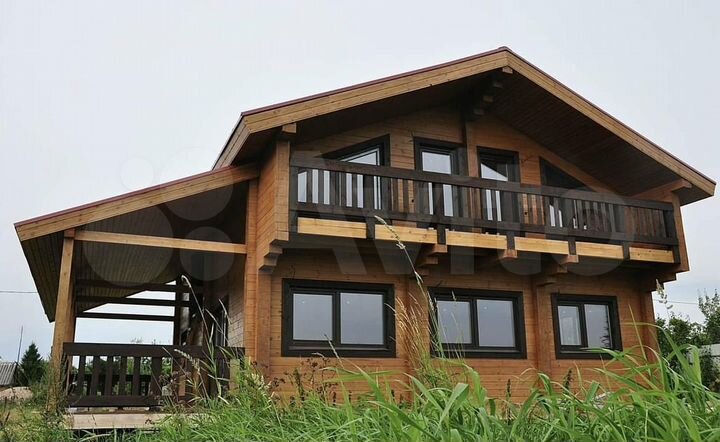 Дом 158 м² на участке 7 сот.