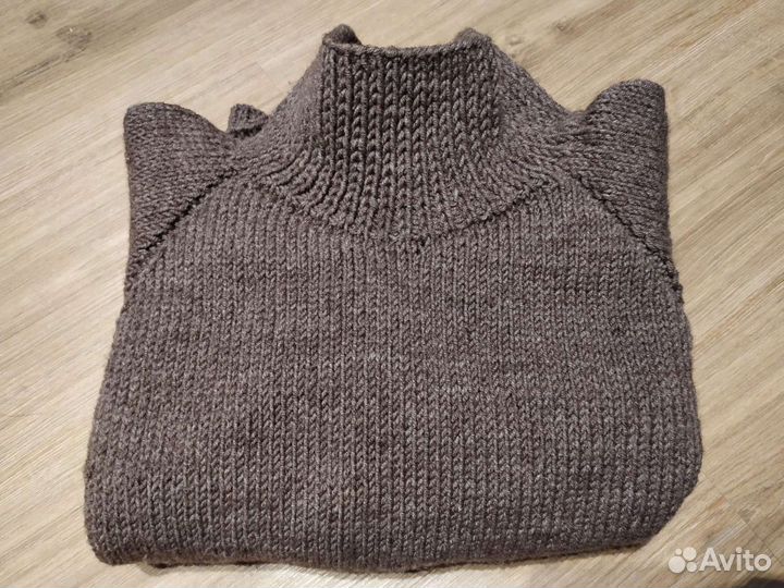 Свитер женский