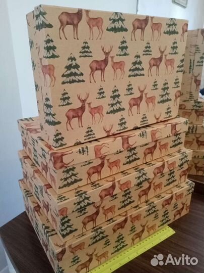 Коробки подарочные новогодние