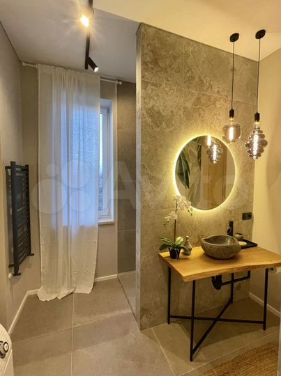 2-к. квартира, 55 м², 3/10 эт.