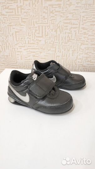 Кроссовки Nike 22р