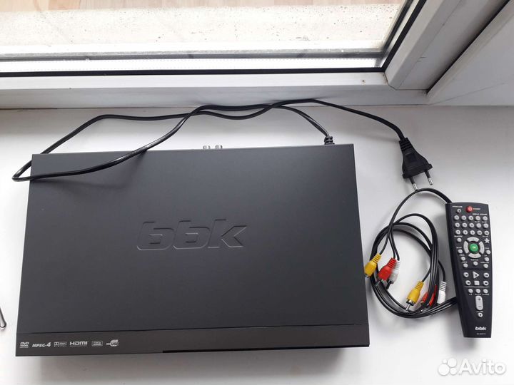DVD CD плеер проигрыватель BBK с пультом