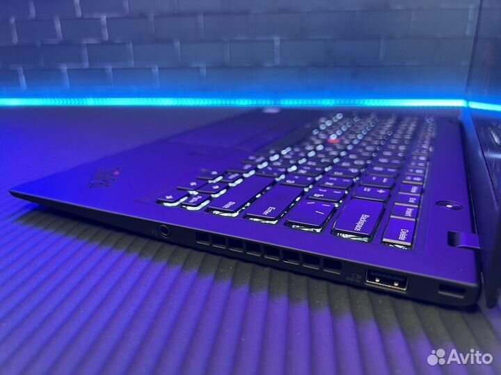 Ноутбук Lenovo Thinkpad X1 Carbon i5/8GB/256SSD