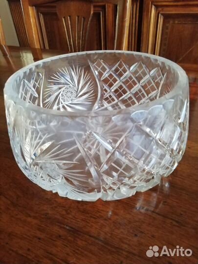 Хрустальная ваза