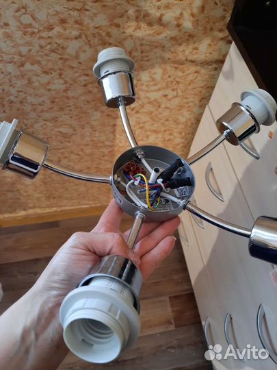 Люстра новая