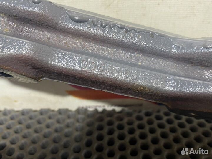 1849366 Кронштейн переднего стабилизатора