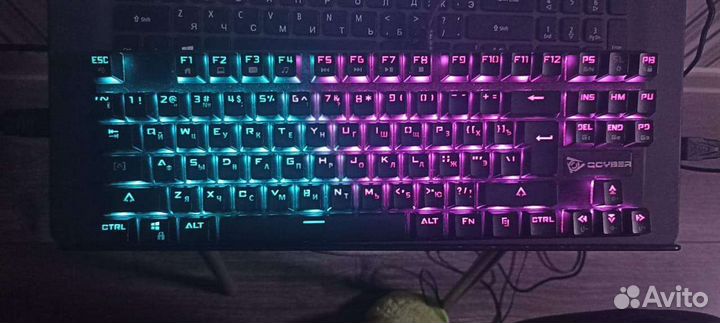 Механическая клавиатура Qcyber