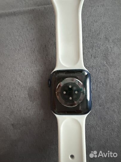 Бронь Смарт-часы apple 6 series 40 мм