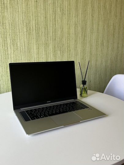 Ноутбук Honor magicbook 16