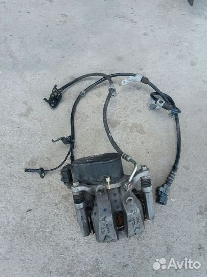 Суппорт задний левый Honda crv5.Оригинал