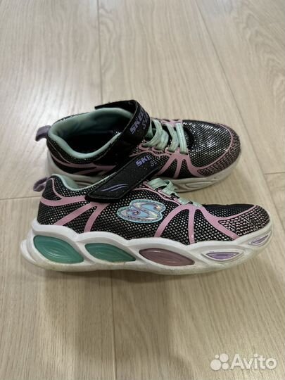 Кроссовки skechers для девочки