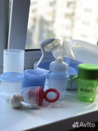 Avent. Молокоотсос ручной, стерилизатор, котейнеры