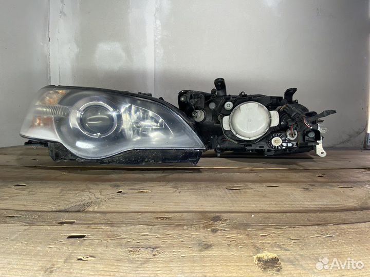 Фара правая Subaru Outback