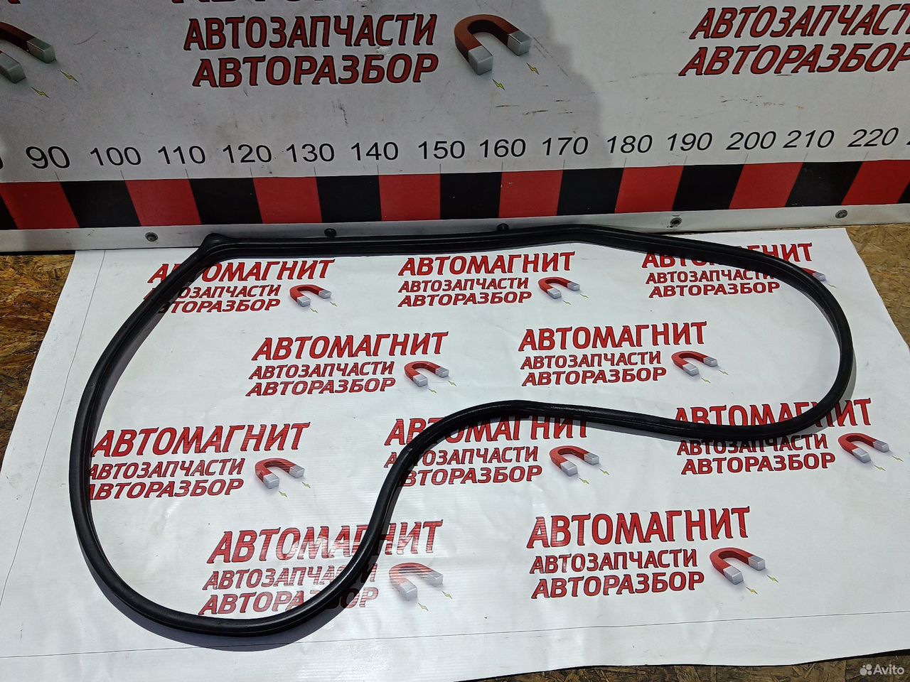 Уплотнитель двери задней левой Хендай i40