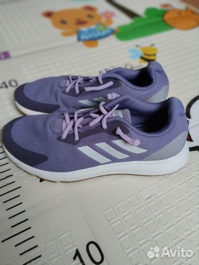 Кроссовки Adidas бу