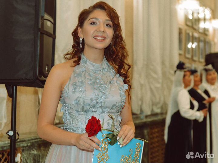 Ведущий тамада