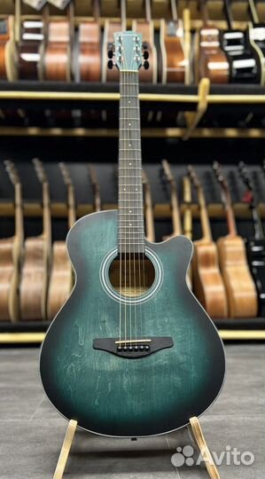 Акустическая гитара (новая)