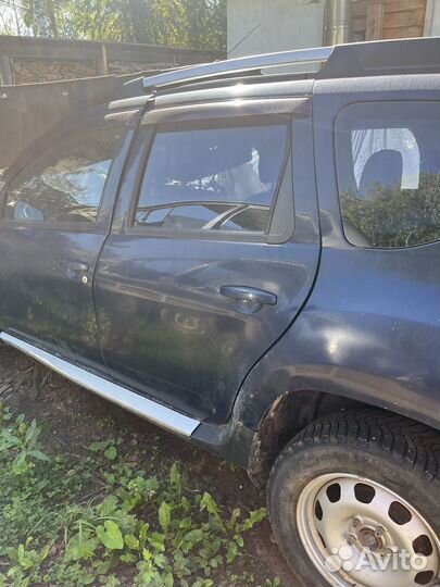 Дверь renault duster