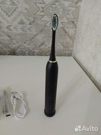 Зубная щетка