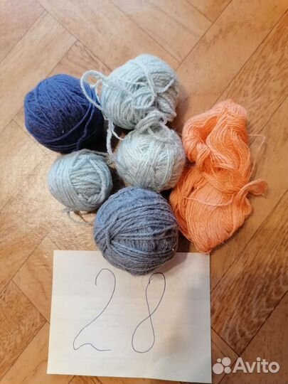 Нить шерстяная разная