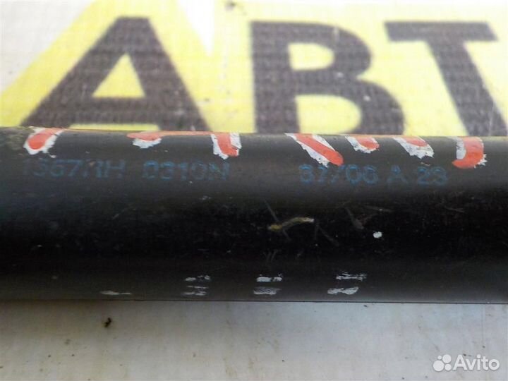 Амортизатор капота Opel Astra H 2004-2014