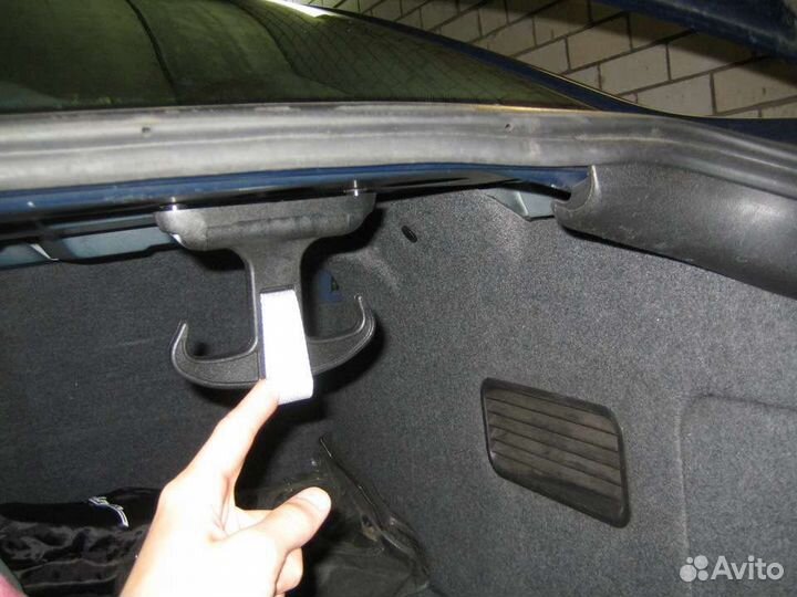 Крюк для багажа
