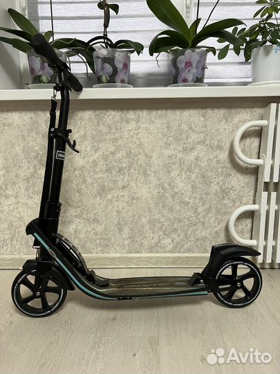 Самокат взрослый с большими колесами
