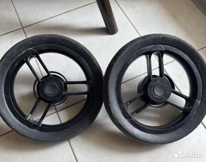 Запчасти для коляски valco