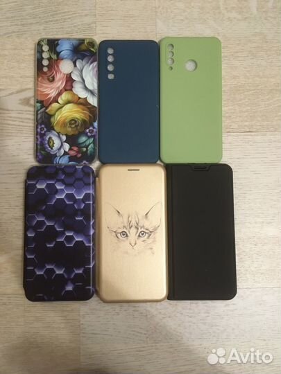 Чехлы на смартфон