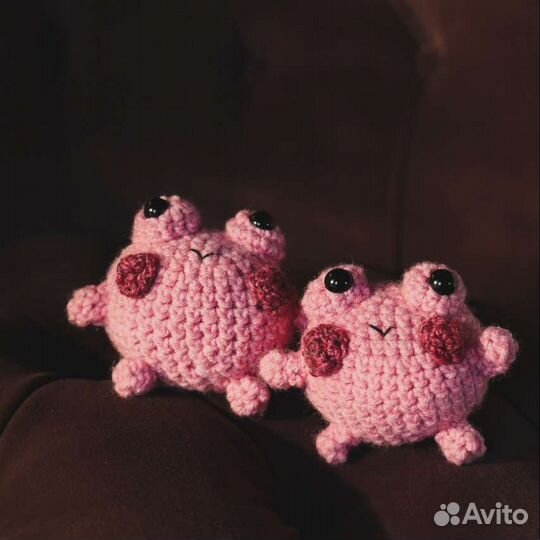 Вязаные Лягушки жабки розовые
