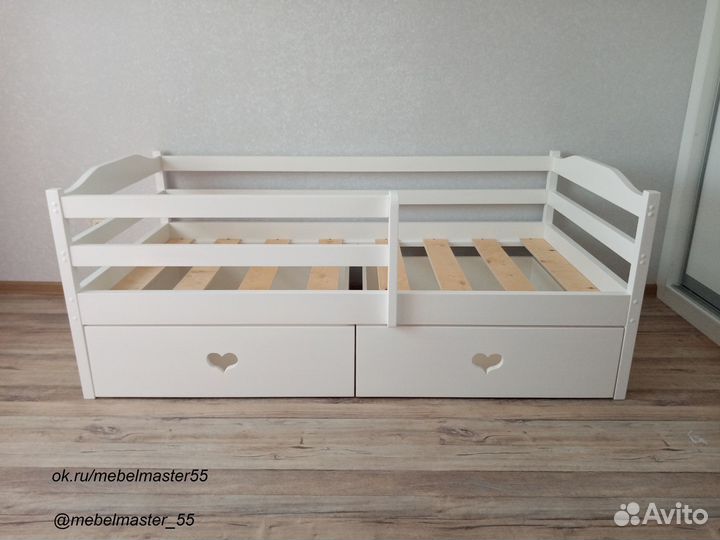 Детская кроватка для деток 