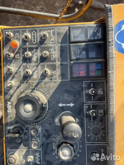 Асфальтобетоноукладчик ABG Titan 325, 2002