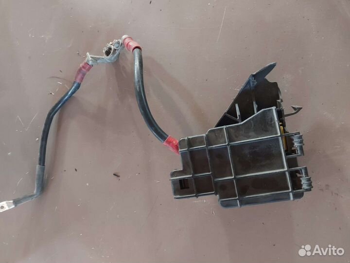 Клемма Плюсовая на Audi A8 D3