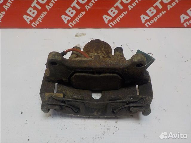 Суппорт передний левый Volkswagen Passat B 7 caxa