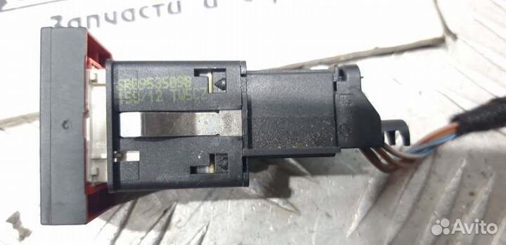 Кнопка аварийной сигнализации Volkswagen Polo RUS